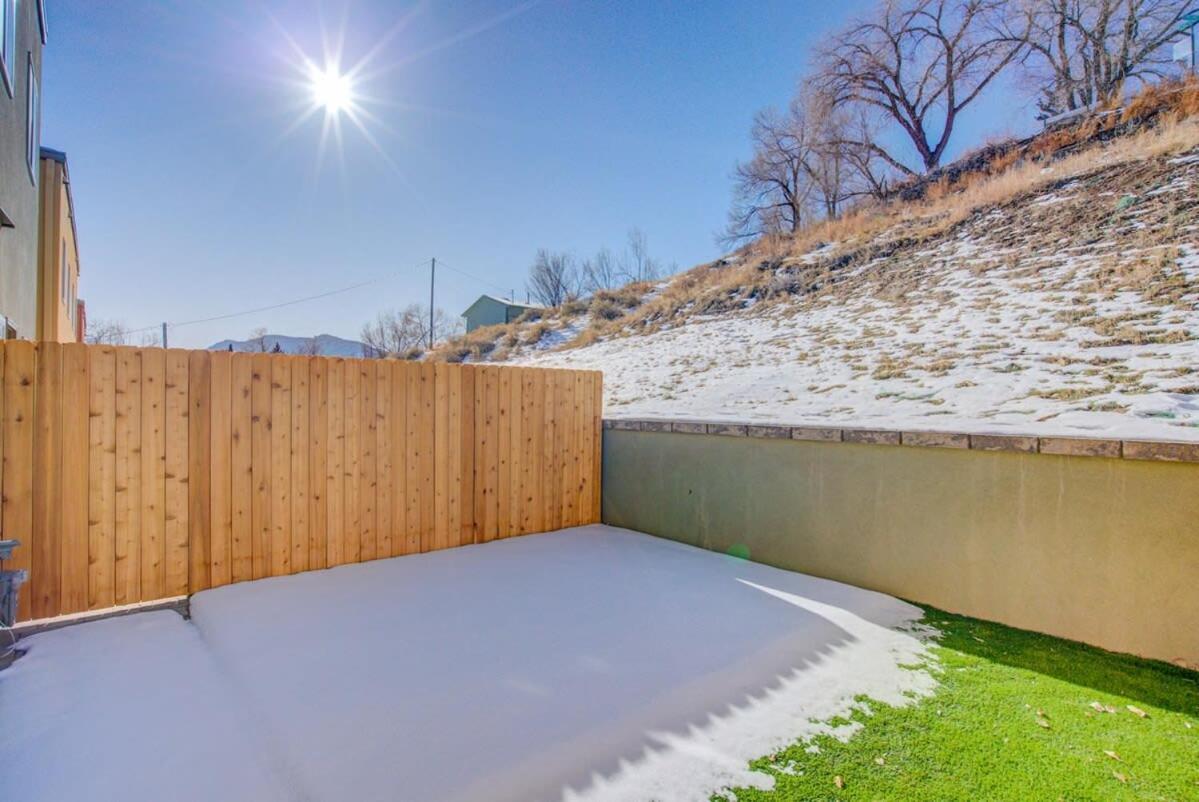 4Bd Home W Rooftop Patio Fire Pit & Mountain Views Colorado Springs Eksteriør billede