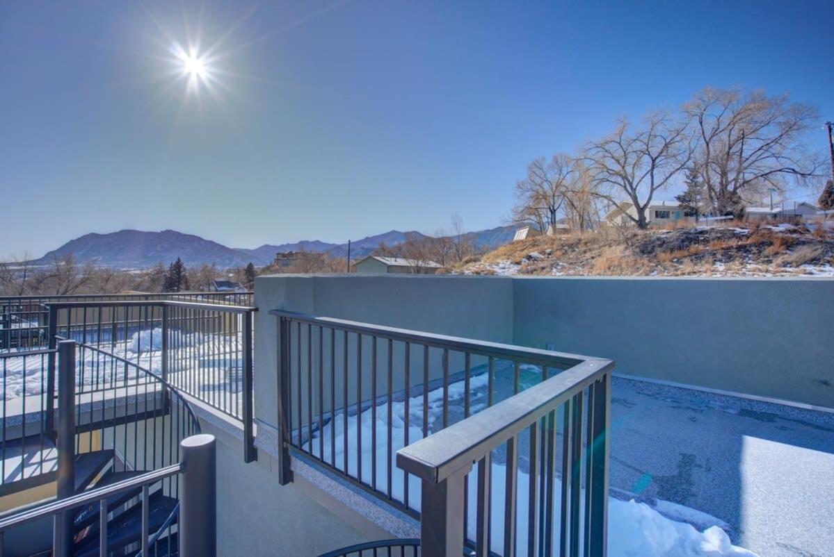 4Bd Home W Rooftop Patio Fire Pit & Mountain Views Colorado Springs Eksteriør billede