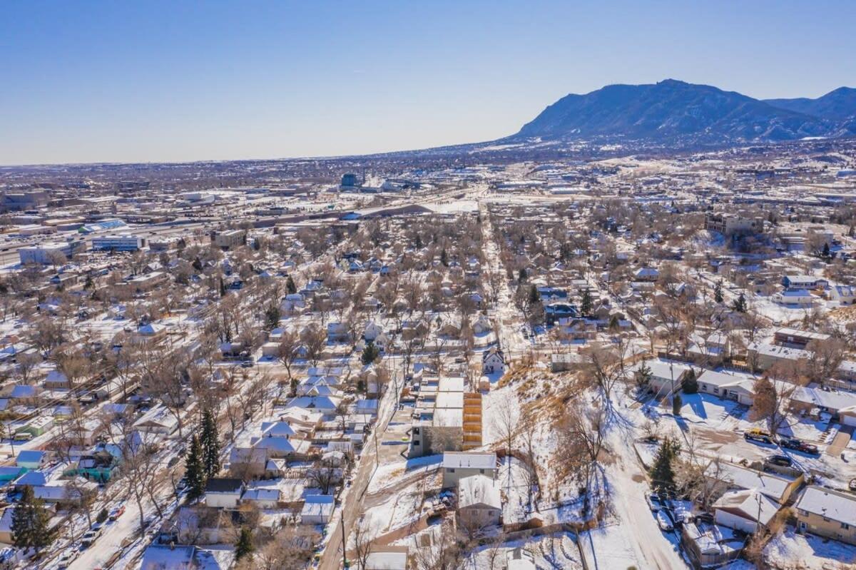 4Bd Home W Rooftop Patio Fire Pit & Mountain Views Colorado Springs Eksteriør billede