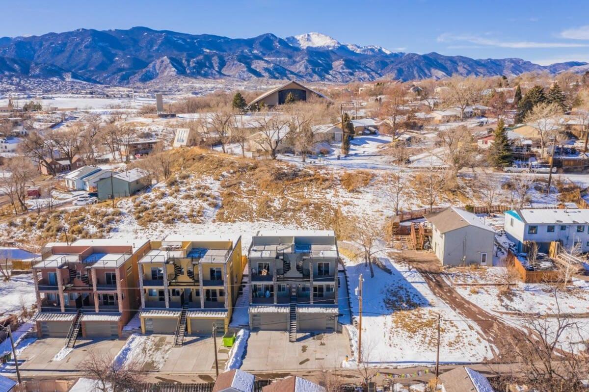 4Bd Home W Rooftop Patio Fire Pit & Mountain Views Colorado Springs Eksteriør billede